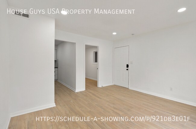 Photo - 9715 E 35th Terrace S