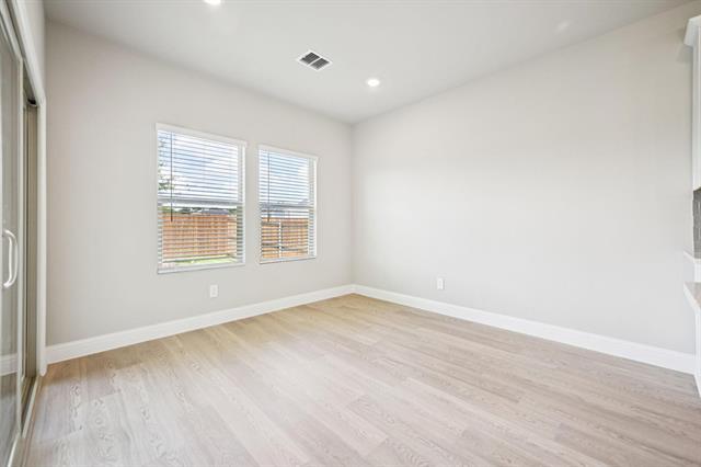 Photo - 718 London Town Ln