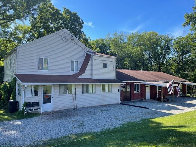 Photo - 438 Belmont St