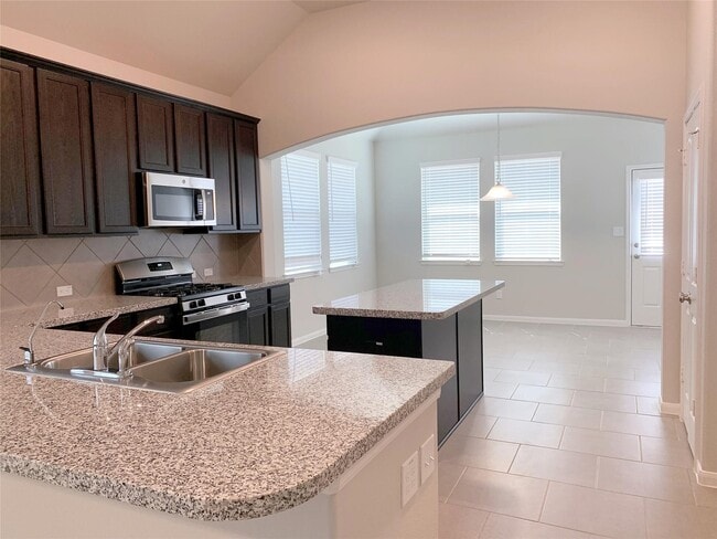 Building Photo - 14218 Singing Oaks Trl