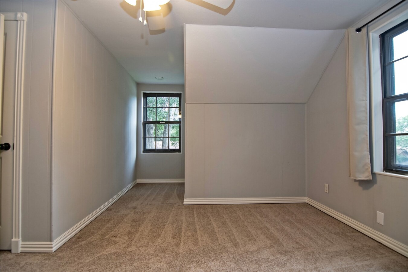 Photo - 2410 Valley Dr