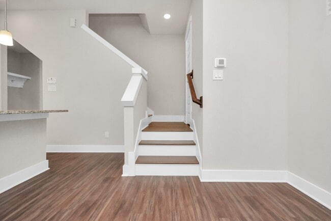 Photo - 721 Strawberry Pines Ct