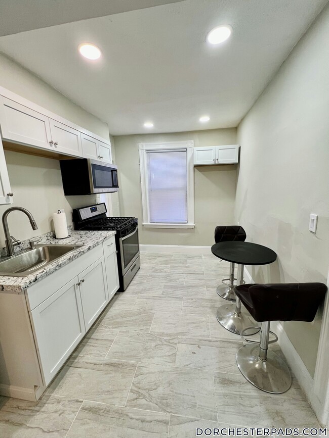 Photo - 35 Humphreys St Unit 2A