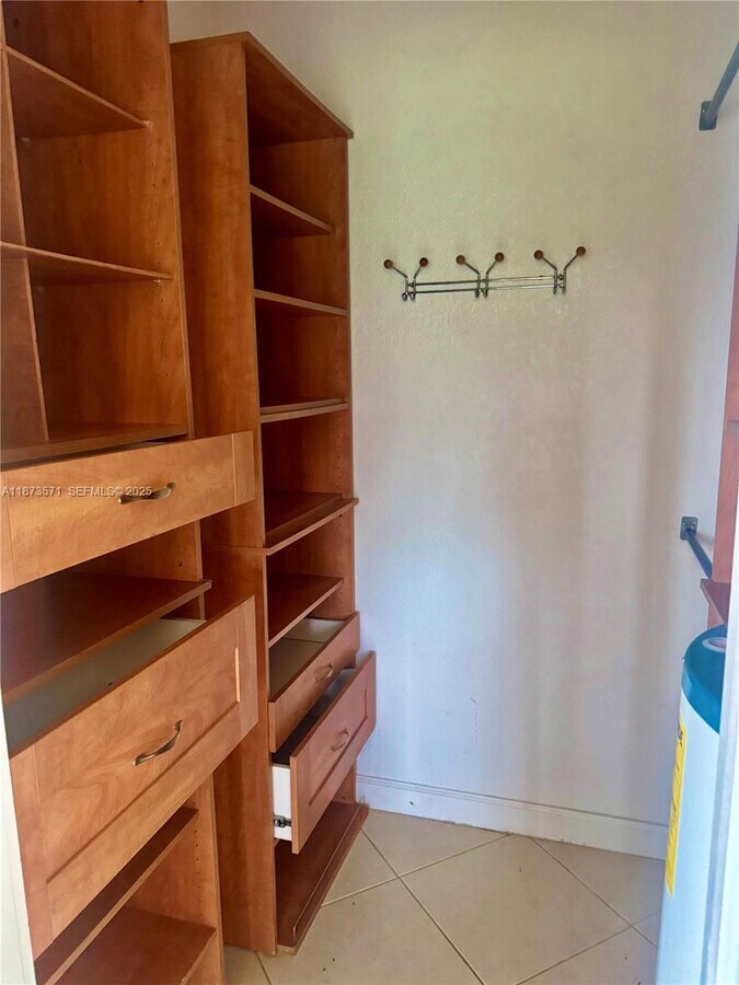 Photo - 924 SE 2nd St Unit 29