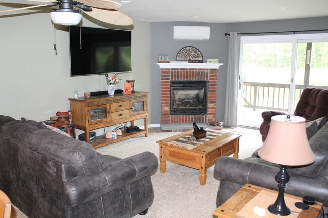 Photo - 26 Whiteoak Ln Unit 4