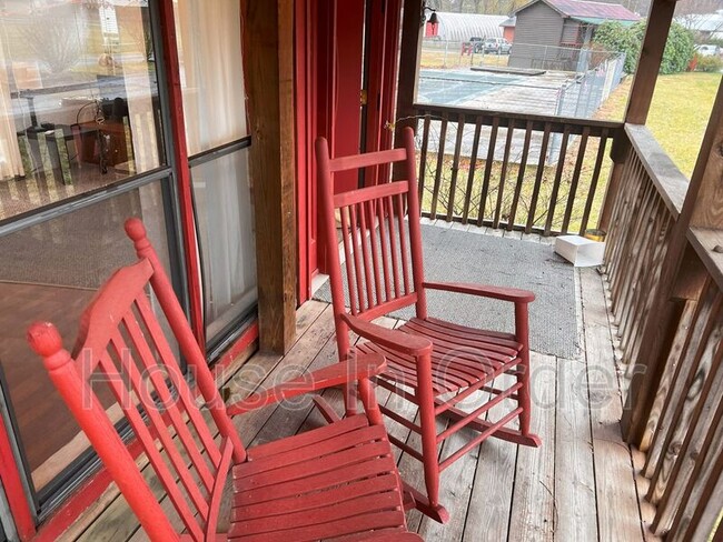 Photo - 127 Crider Cir