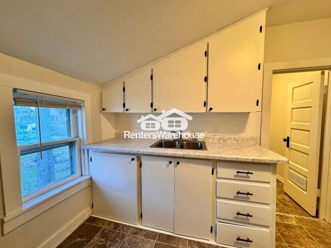 Photo - 212 N 13th St