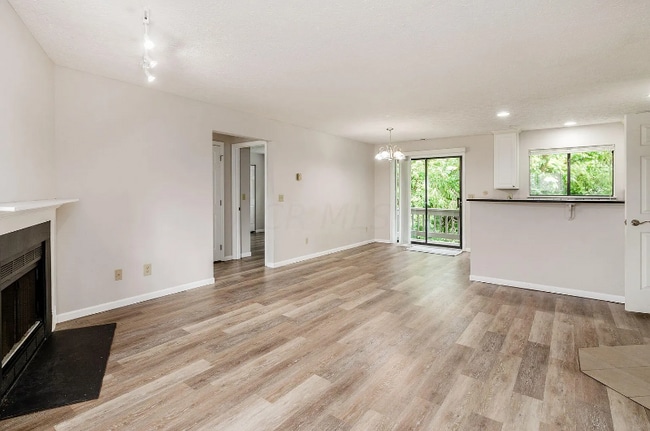 Photo - 5340 Darlington Rd