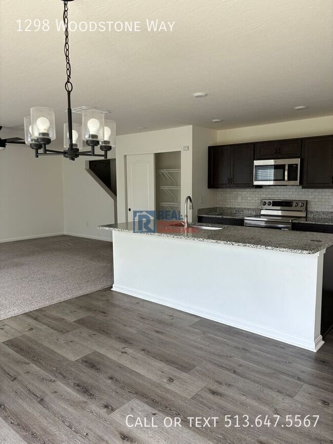 Photo - 1298 Woodstone Wy