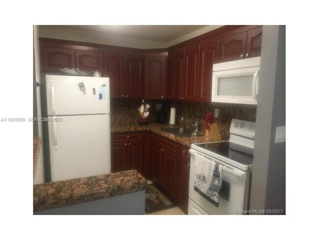 Photo - 7070 NW 179th St Unidad 206