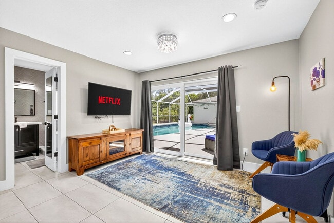 Building Photo - 318 S Burlingame Ave Rental