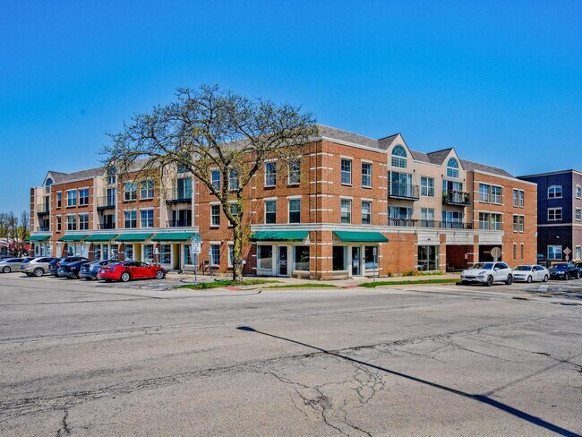 Photo - 1800 Dewes St