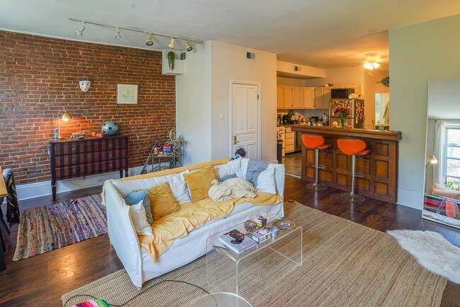 Photo - 630 N 2nd St Unidad 2