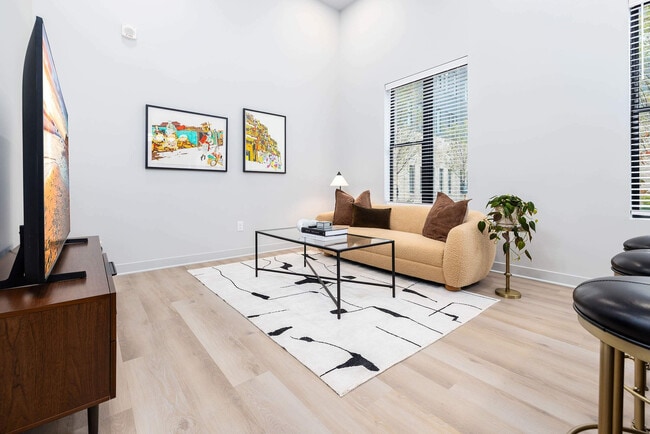 JaegerSquare.com3 - Jaeger Square