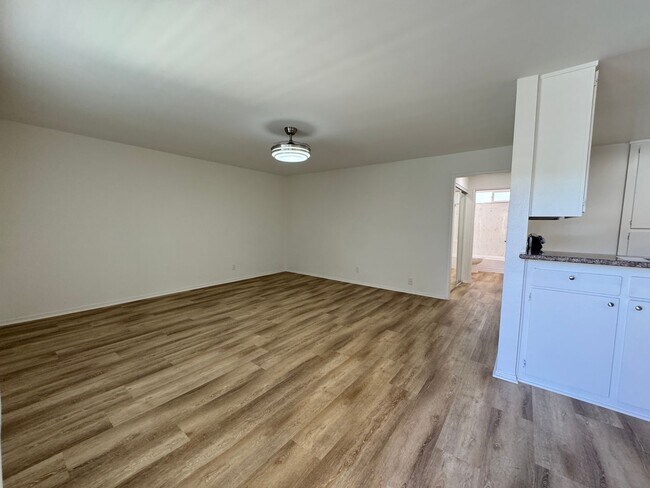 Photo - 20317 Saticoy St Apartments