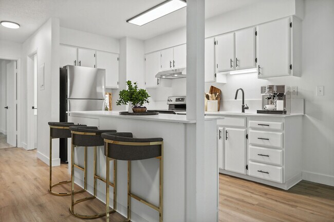 Photo - ReNew Laurelwood