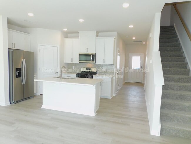 Photo - 221 Still Pasture Ln