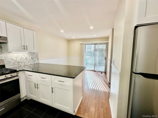 Photo - 2 Heritage Dr