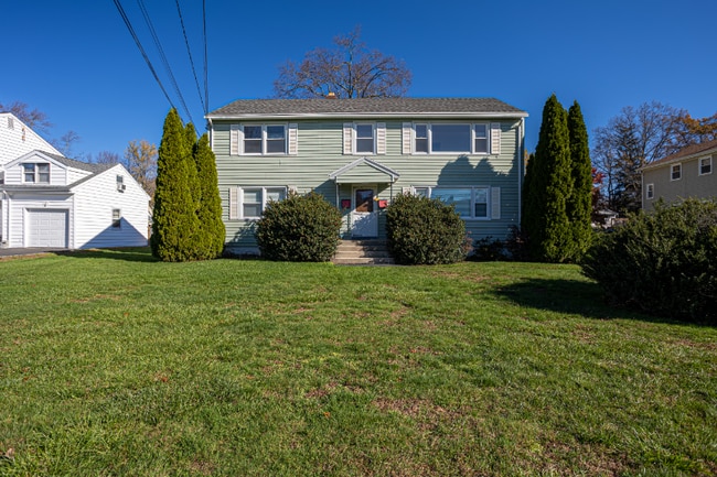 Building Photo - 272 Hunyadi Ave