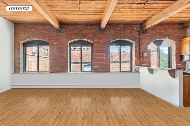 Building Photo - 420 12th St Rental