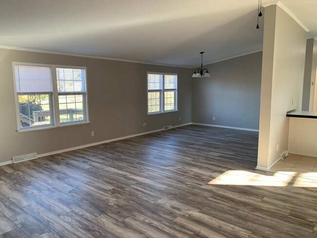 Photo - 7153 Whitney Rd