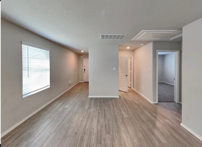 Photo - 14602 Calaveras Creek