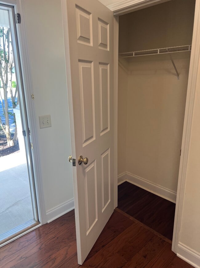 Front door closet - 4417 Pine Hollow Dr