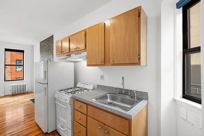 Photo - 242 Mulberry St Unit 11