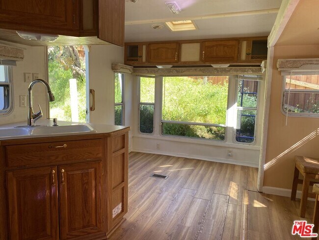 2442 Old Topanga Canyon Rd