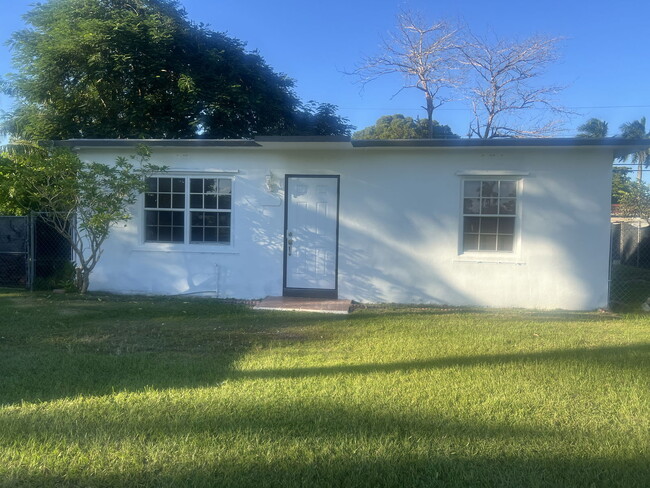 Building Photo - 15385 SW 296th St Rental