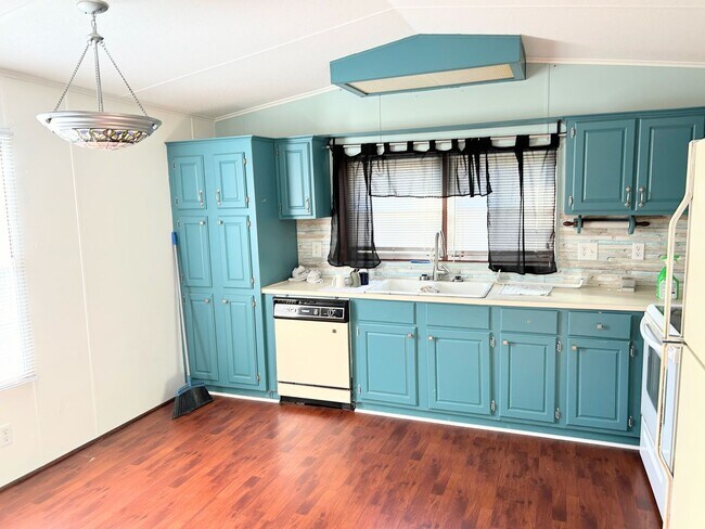 Photo - 2 Bedroom, 2 Bathroom Mobile Home in Roxboro