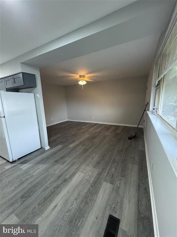 Building Photo - 10008 Jeanes St Rental
