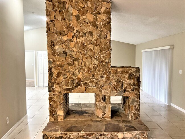 Photo - 7010 NW 49th Pl
