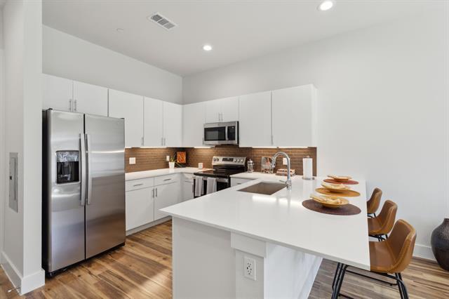 Photo - 2990 Reagan St