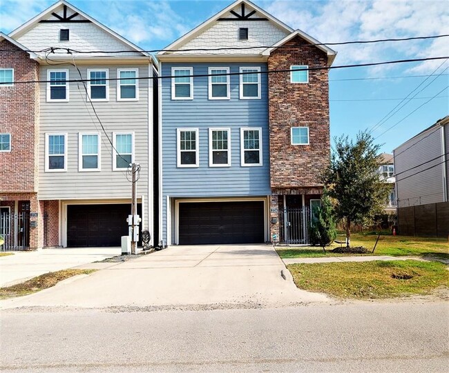 Photo - 2724 Rutland St