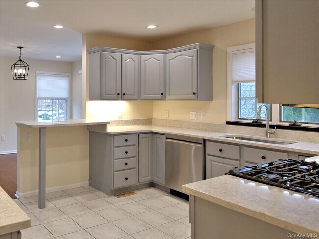 Photo - 300 Jefferson Ave Unidad A