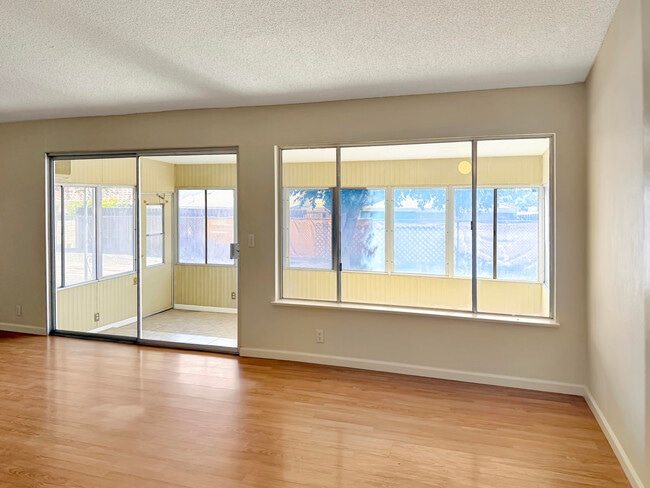 Photo - 43320 Texas Ave