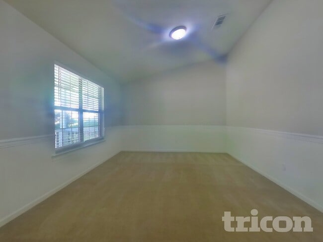 Photo - 2055 Towne Manor Dr NW