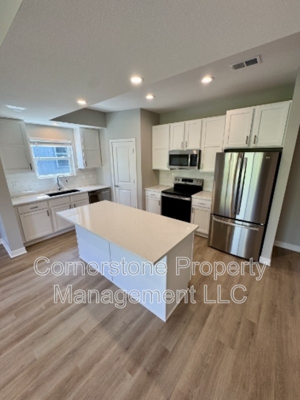 Photo - 8431 Valley Spring Dr