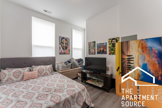 2020 S Throop St Unit 2E