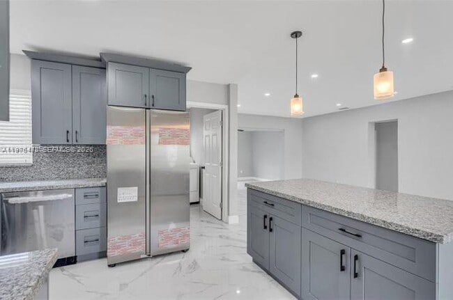 Building Photo - 1120 NW 184th Dr