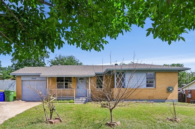 7940 Chaparral Dr