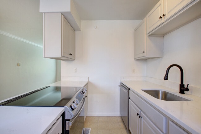 Photo - 1330 Josephine Street