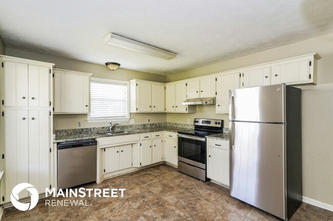 Photo - 1921 Treeview Dr