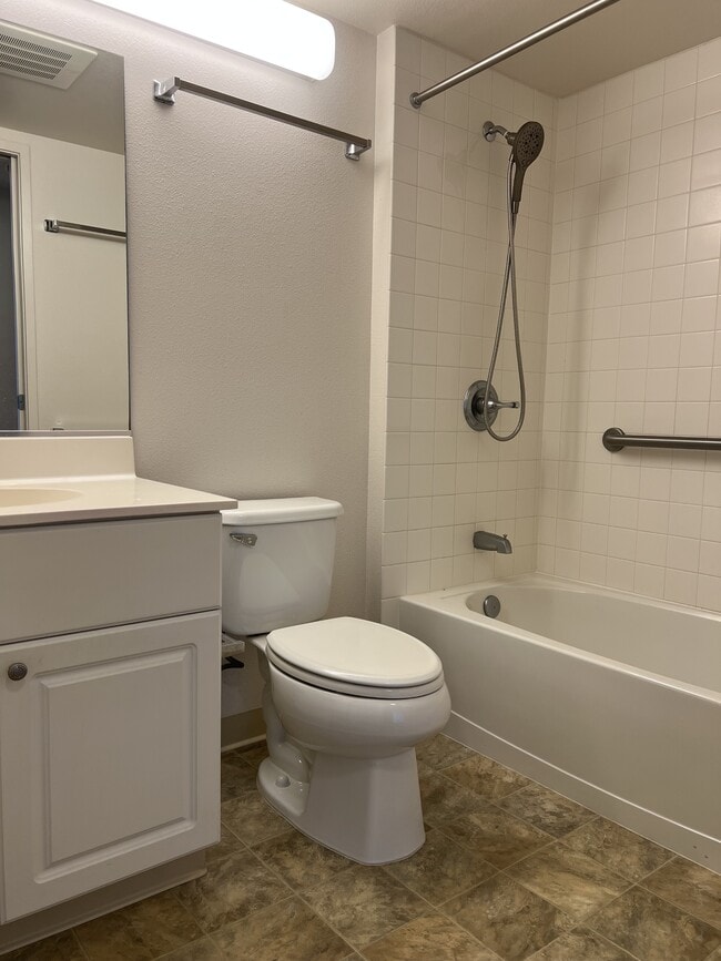 Photo - 801 South St
