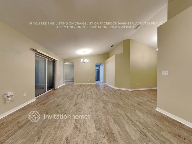 Photo - 109 Heathrow Dr