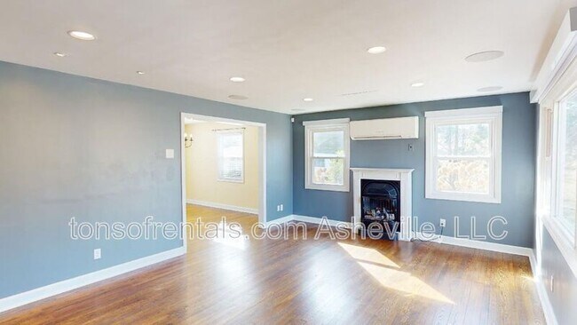 Photo - 653 Long Shoals Rd