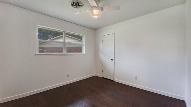 Photo - 3519 Midwest Dr