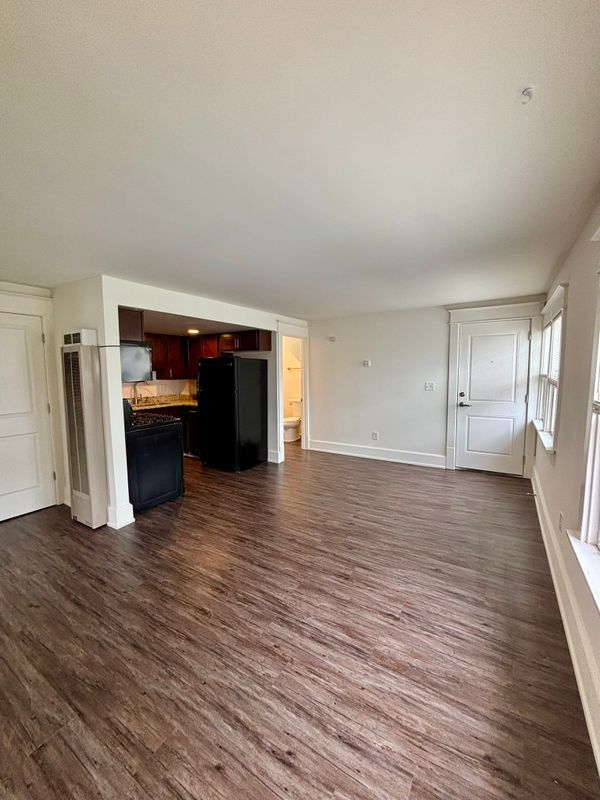 Photo - 90 Laverack Ave Apartment