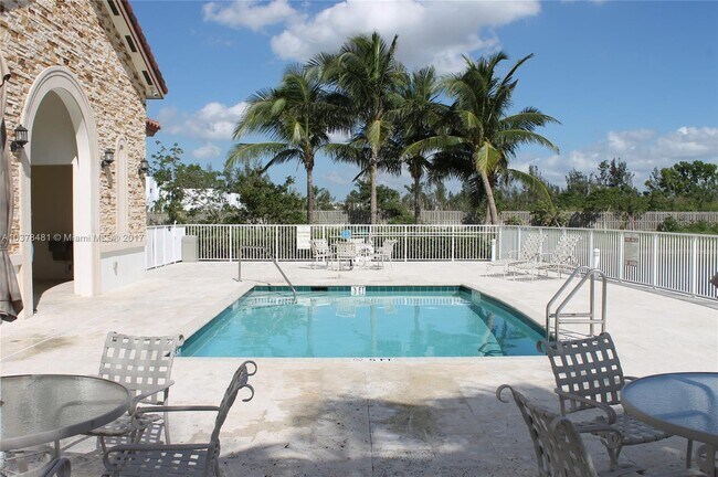 Photo - 10281 NW 70th Ln